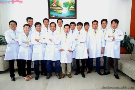 Đội ngũ bác sĩ tại Nha Khoa Sài Gòn B.H
