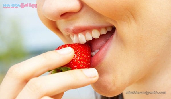 Các loại trái cây giúp làm trắng răng